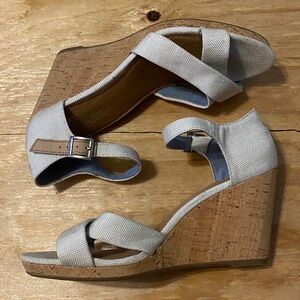 Toms Wedge Sandals Sz 10
